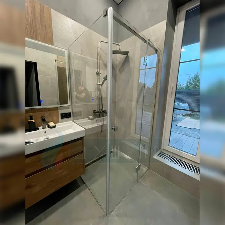 Corner · hinged