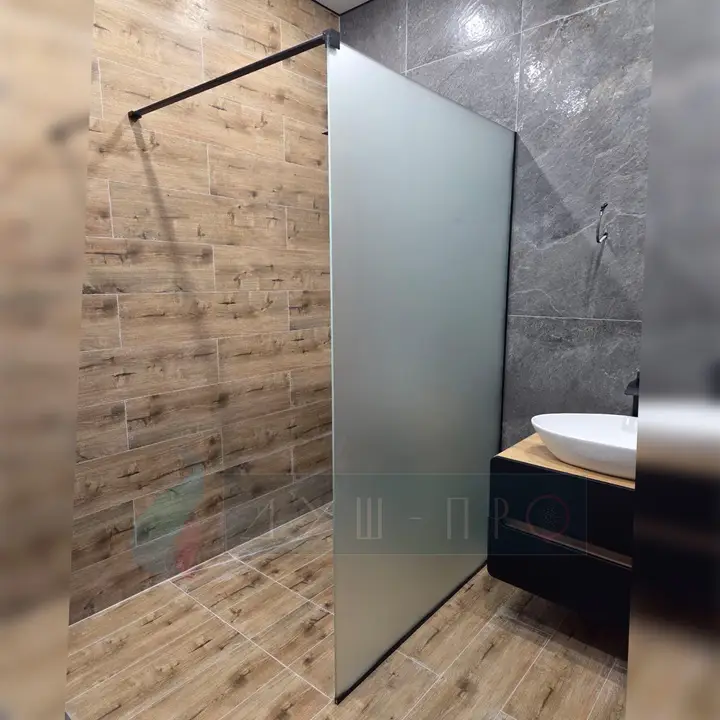 Fixed panel