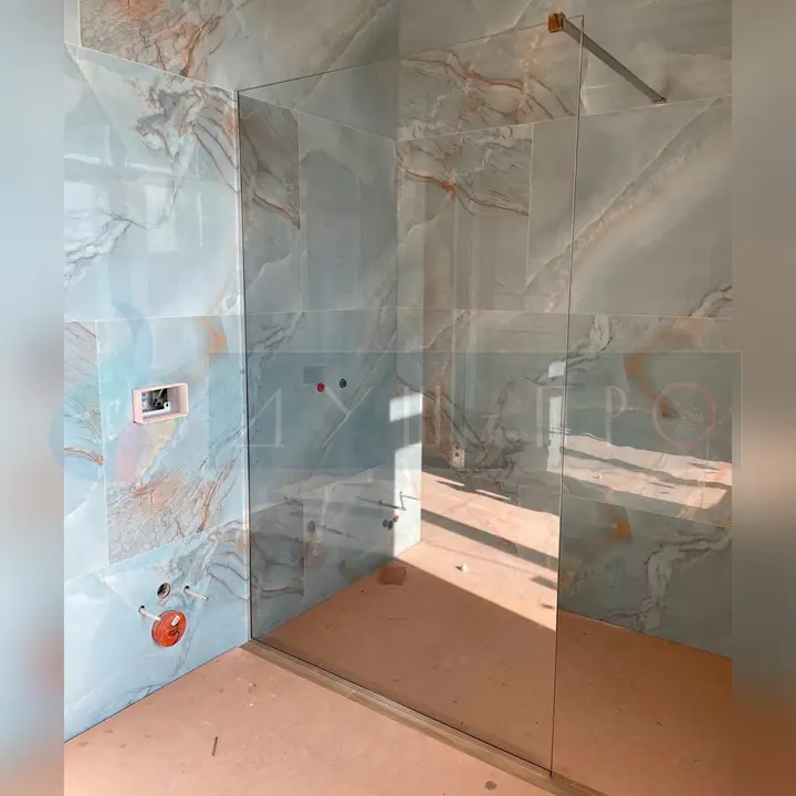 Fixed panel