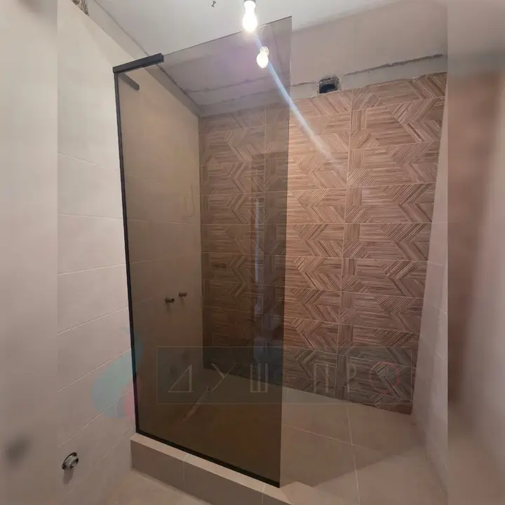 Fixed panel